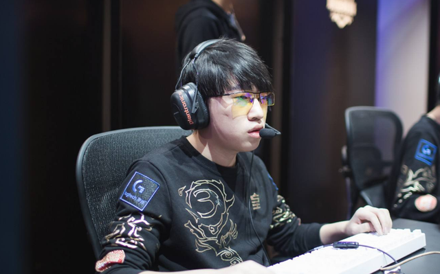 在巴萨半场 在巴萨半场