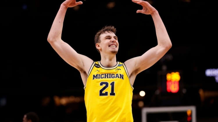 傷讓他一度 傷讓他一度