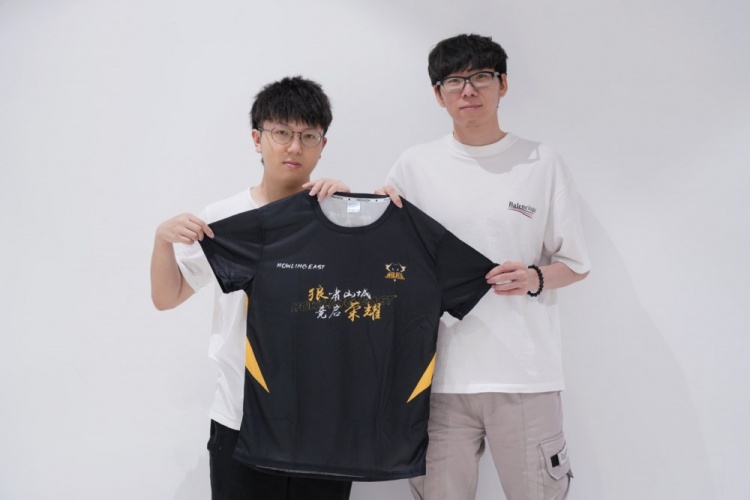 们热议的焦 们热议的焦